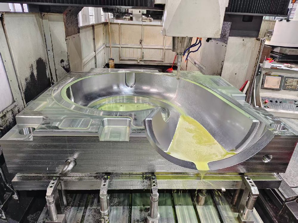 Your professional design will be accurately realized by the mold base source factory(pic1)