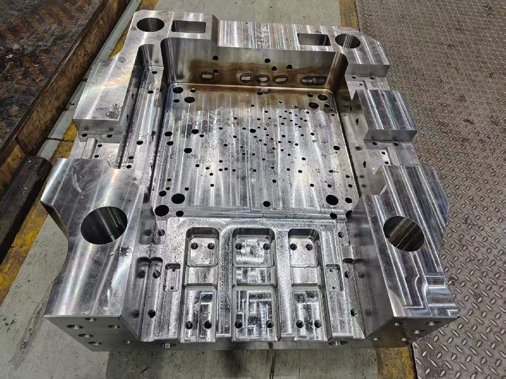 How to Ensure the Fit Accuracy of Precision Mold Bases and Molds?(pic1)