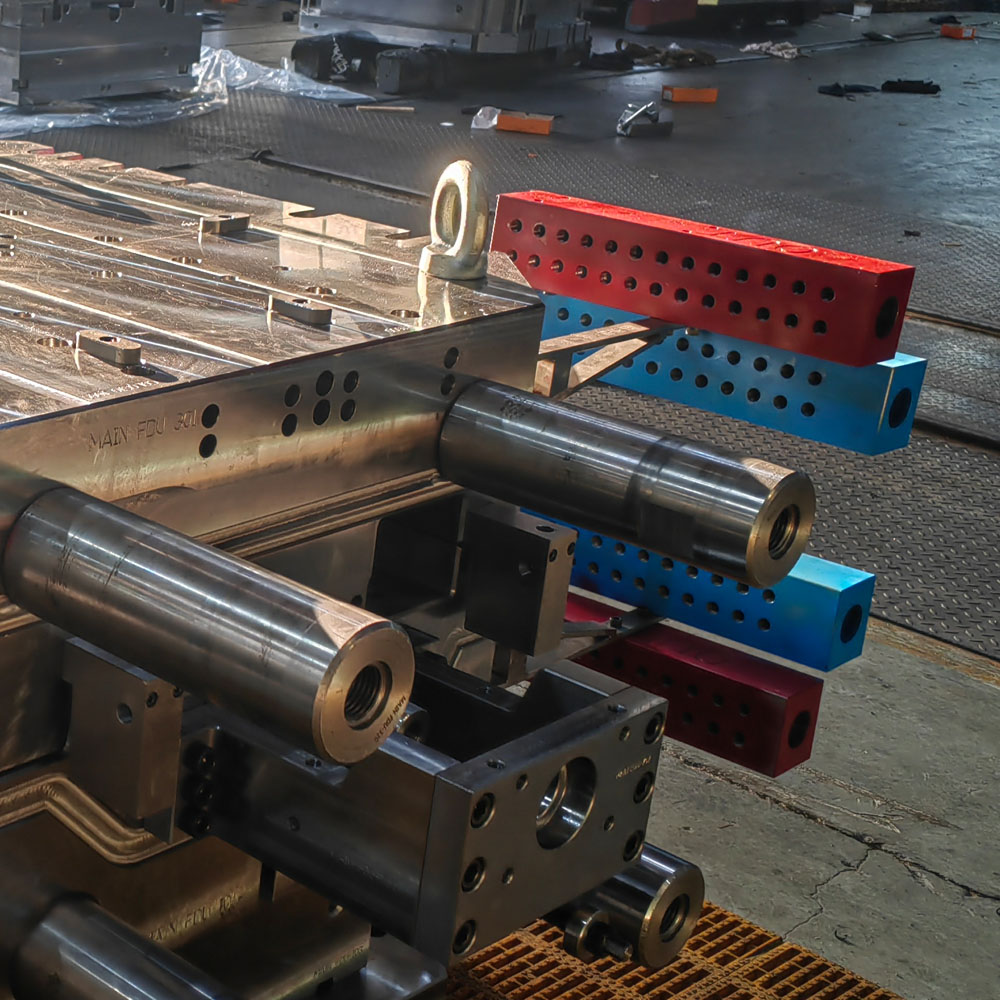 Mold Base Manufacturer for Automotive Parts Molds(pic1)